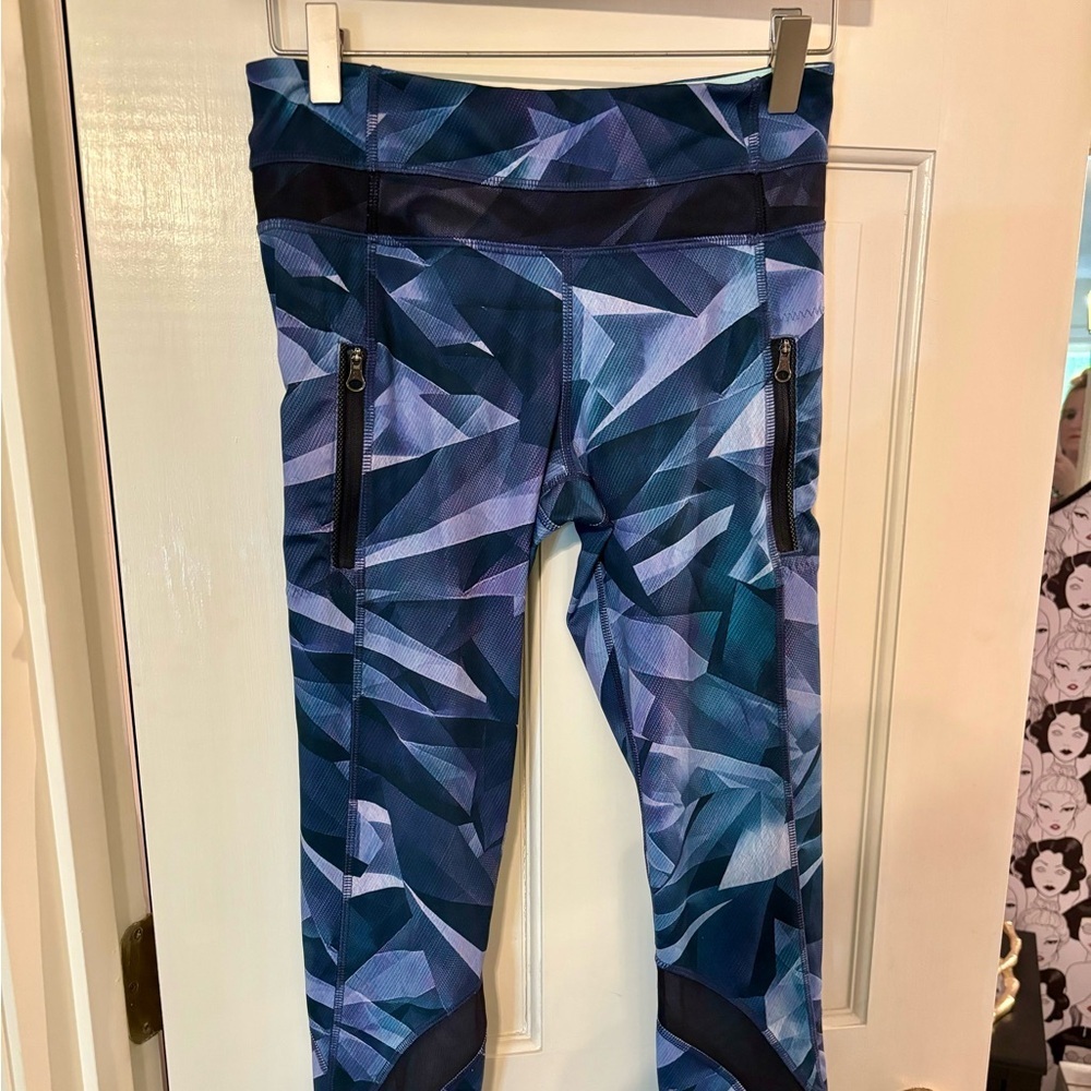Lululemon Inspire Tight II Full-On Luxtreme Pretty Prism Leggings Size 4 - Picture 4 of 10
